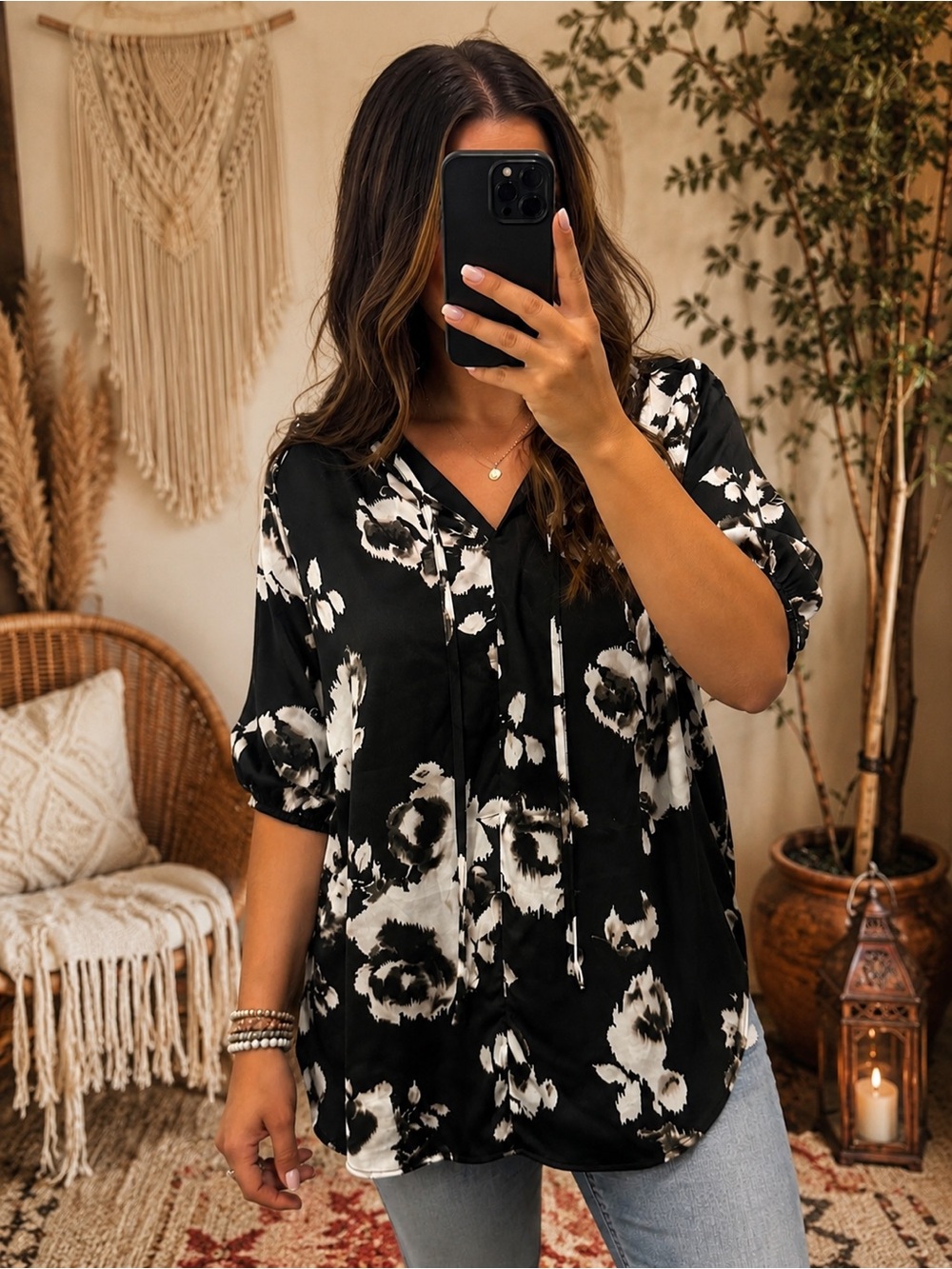 Simply Vera Vera Wang Black and White Floral Blouse
